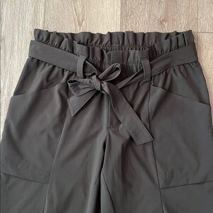 Athleta - Skyline tapered stretch paperbag waist pant, arbor olive color, size 6